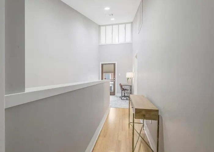 Cozy 2 Bed Townhome Near The Hospital Lafayette