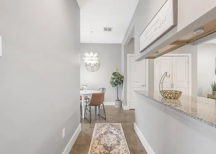 Holiday home Cozy 2 Bed Townhome Near The Hospital Lafayette